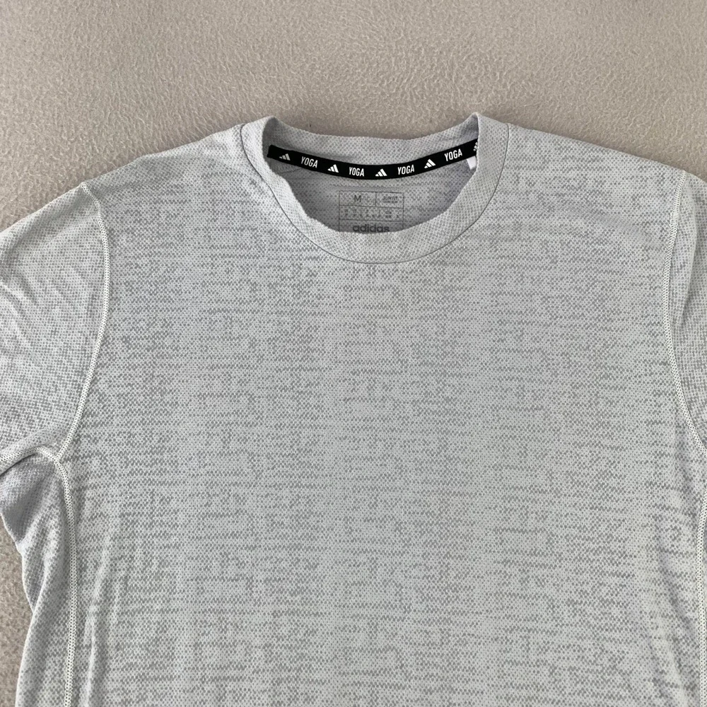 Adidas Yoga Training Tee Mens Medium Grey‎ Wicking Athletic Gym Top Lightweight